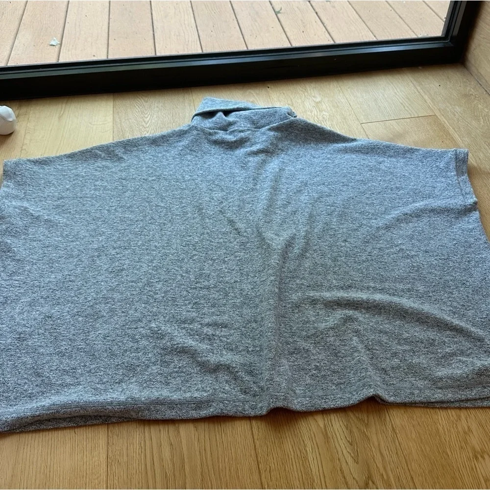 CASLON GREY KNIT TURTLENECK  OVERSIZED PONCHO SWEATER - XS/S - Picture 10 of 10
